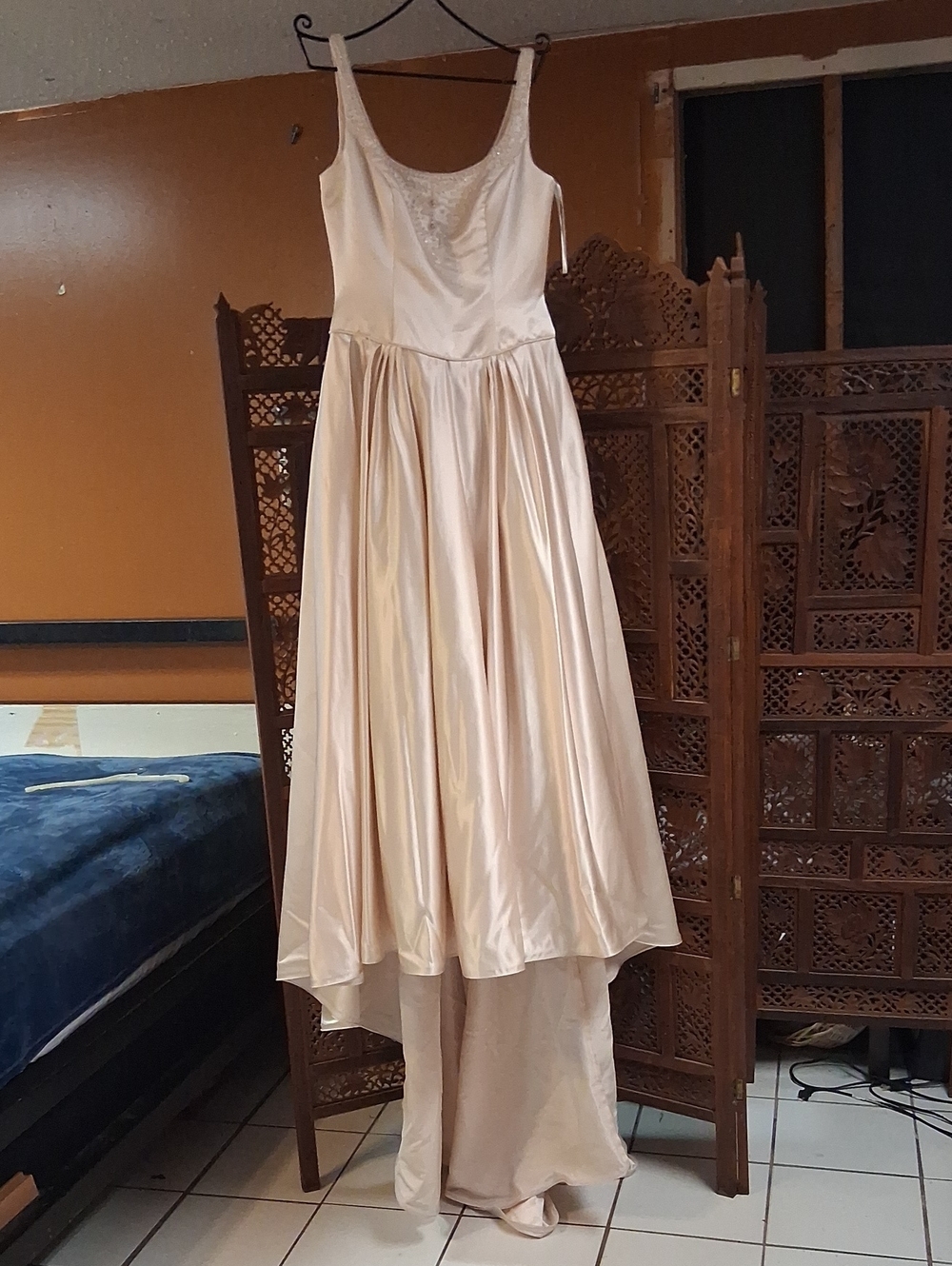 Source Unknown Satin Ivory Wedding Dress-25